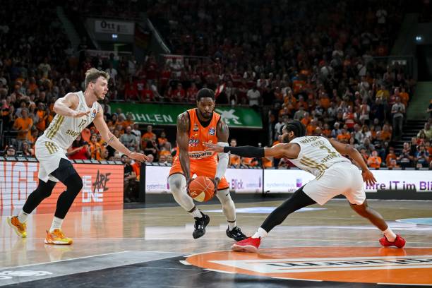 覆盖更多受 覆盖更多受